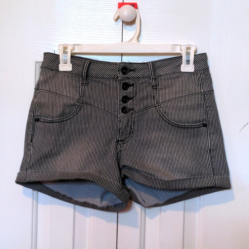 Black & white high waisted shorts